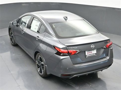 New 2025 Nissan Versa SR w/ Trunk Package image 31