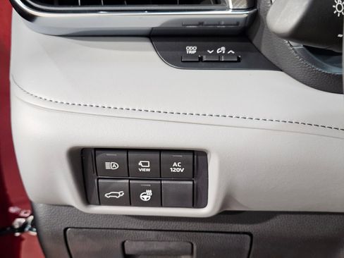New 2026 Toyota Highlander Platinum AWD/4WD image 14