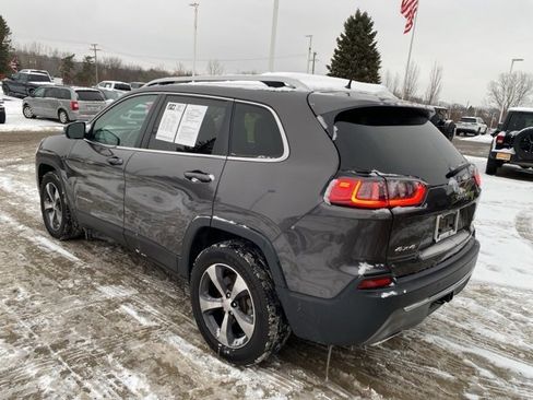 Certified 2019 Jeep Cherokee Limited w/ Trailer Tow Group image 9