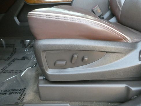 Used 2017 Chevrolet Silverado 1500 High Country image 16