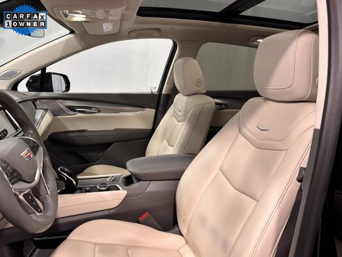 Used 2023 Cadillac XT5 Premium Luxury w/ LPO, Floor Liner Package image 12