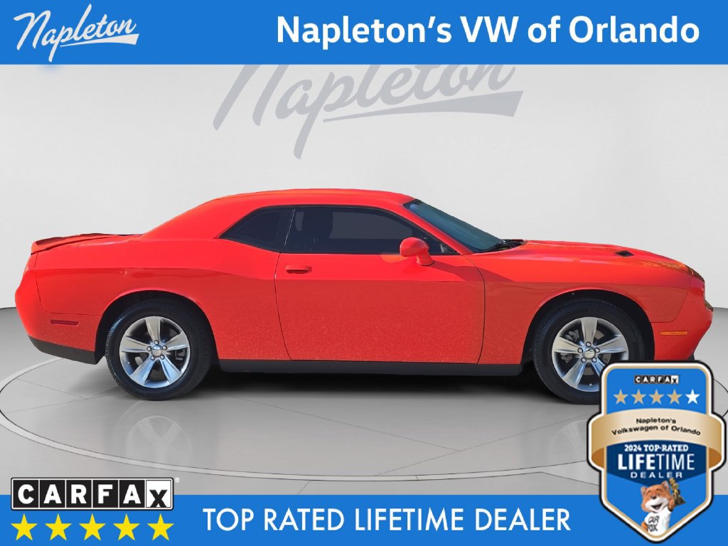 Used 2022 Dodge Challenger SXT RWD image 7