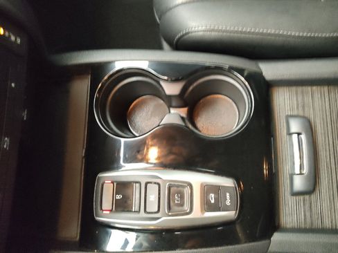 Used 2016 Honda Pilot Touring image 26