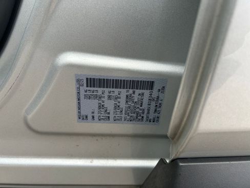 Used 2025 Nissan Rogue SV FWD image 24