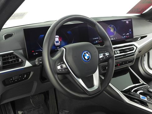 Used 2024 BMW i4 eDrive35 w/ Convenience Package image 31