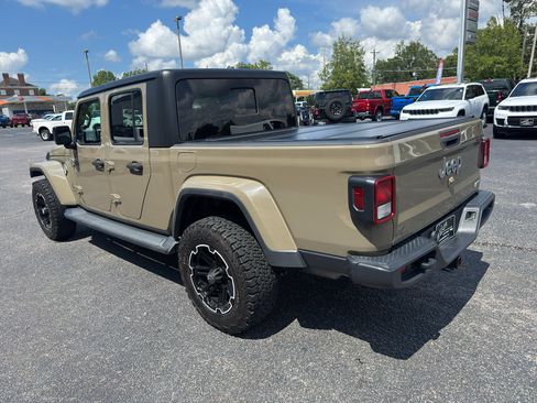 Used 2020 Jeep Gladiator Overland w/ Popular Equipment Package AWD/4WD image 6