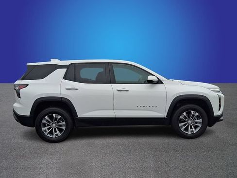 Used 2026 Chevrolet Equinox LT FWD image 4