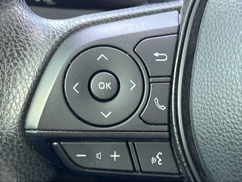Used 2023 Toyota Corolla LE FWD image 18