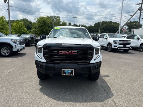 Used 2024 GMC Sierra 1500 AT4X AWD/4WD image 11