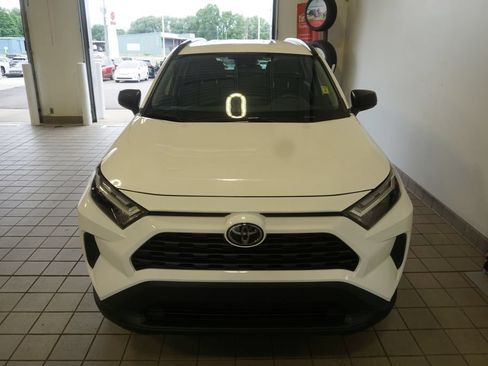Used 2025 Toyota RAV4 LE AWD/4WD image 12