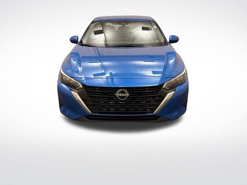 Used 2024 Nissan Sentra SV image 2