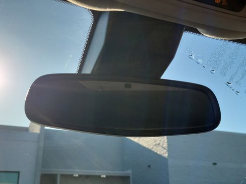 Used 2022 GMC Terrain SLE FWD image 26