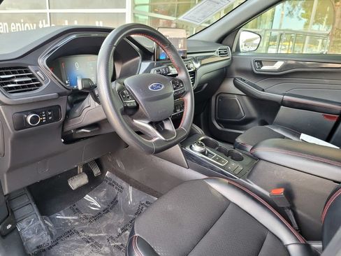 Used 2025 Ford Escape ST-Line FWD image 10