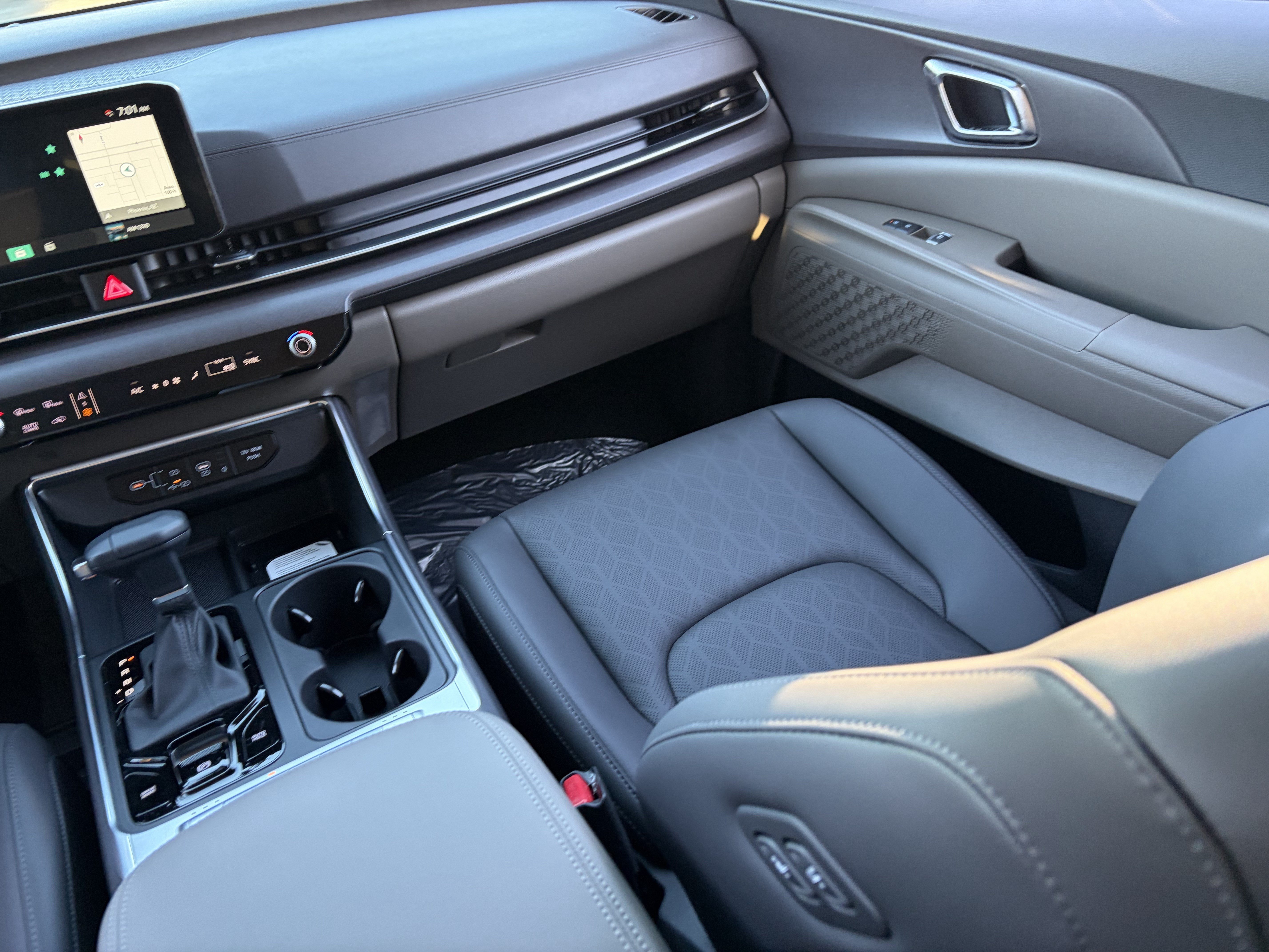 New 2026 Kia Carnival EX FWD image 14