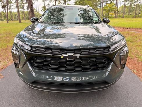 New 2026 Chevrolet Trax LT w/ Driver Confidence Package FWD image 8