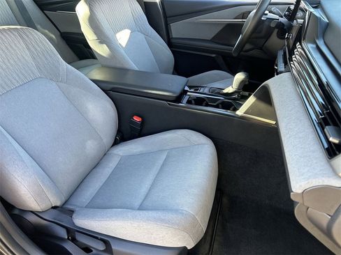 Used 2025 Toyota Camry LE w/ Convenience Package image 8