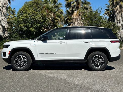 New 2023 Jeep Grand Cherokee Trailhawk image 6