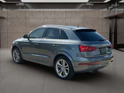 Used 2017 Audi Q3 2.0T Premium Plus w/ Premium Plus Package FWD image 2