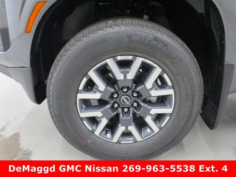 New 2026 Nissan Frontier SV w/ SV Convenience Package image 11