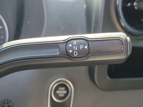 Used 2025 Mercedes-Benz Sprinter 2500 image 33