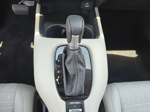 Certified 2025 Honda HR-V LX image 18