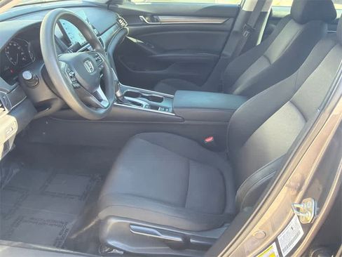 Used 2019 Honda Accord LX image 10