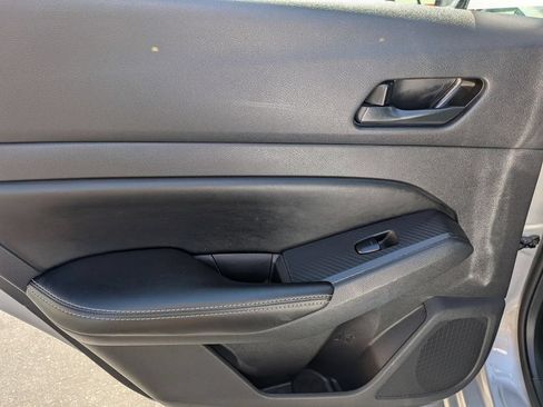 Used 2025 Nissan Altima 2.5 SV FWD image 25
