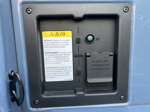 Used 2023 Ford F150 Lariat w/ Equipment Group 502A High image 14