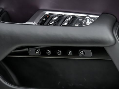 Used 2018 Rolls-Royce Wraith RWD image 14
