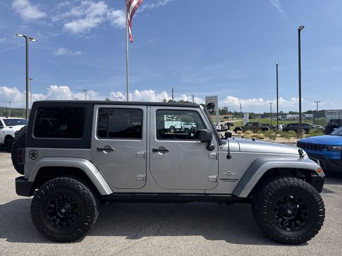 Used 2013 Jeep Wrangler Unlimited Sport AWD/4WD image 8