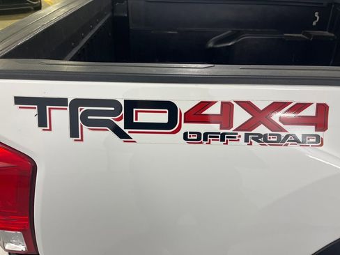 Used 2021 Toyota Tacoma TRD Off-Road image 49