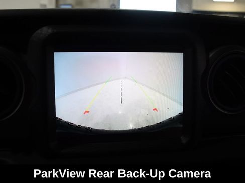 Used 2023 Jeep Wrangler Unlimited w/ Sun & Screen Package AWD/4WD image 23