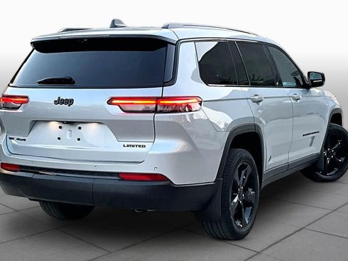 Used 2023 Jeep Grand Cherokee L Limited w/ Luxury Tech Group II AWD/4WD image 13