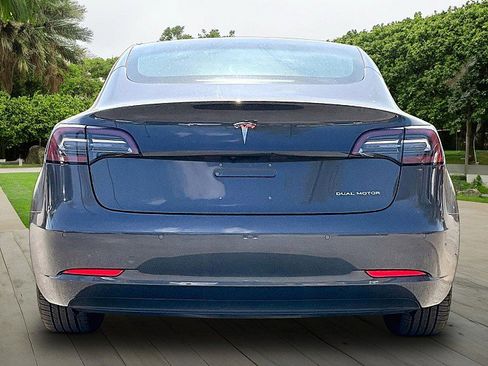 Used 2018 Tesla Model 3 Long Range image 8