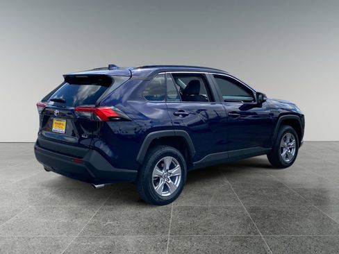 Certified 2025 Toyota RAV4 XLE FWD image 5
