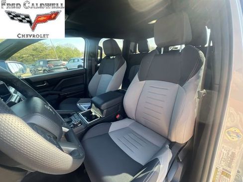 Used 2025 Toyota Tacoma TRD Off-Road image 24