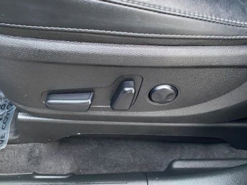 Used 2023 Kia Telluride S image 12