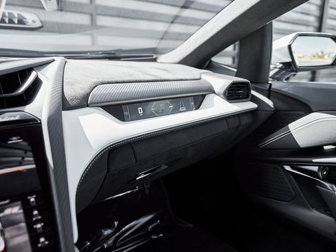 Used 2026 Lamborghini Revuelto AWD/4WD image 71