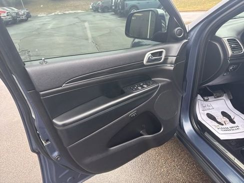 Certified 2020 Jeep Grand Cherokee Limited w/ Trailer Tow Group IV image 30