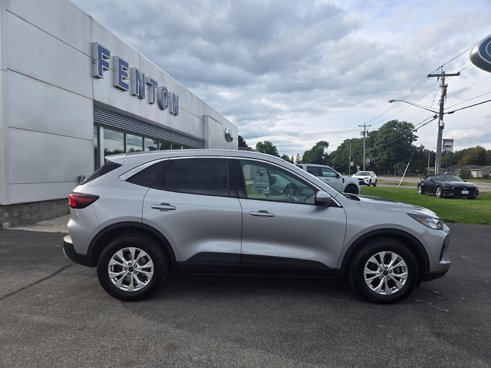 Used 2023 Ford Escape Active w/ Tech Pack #2 AWD/4WD image 26