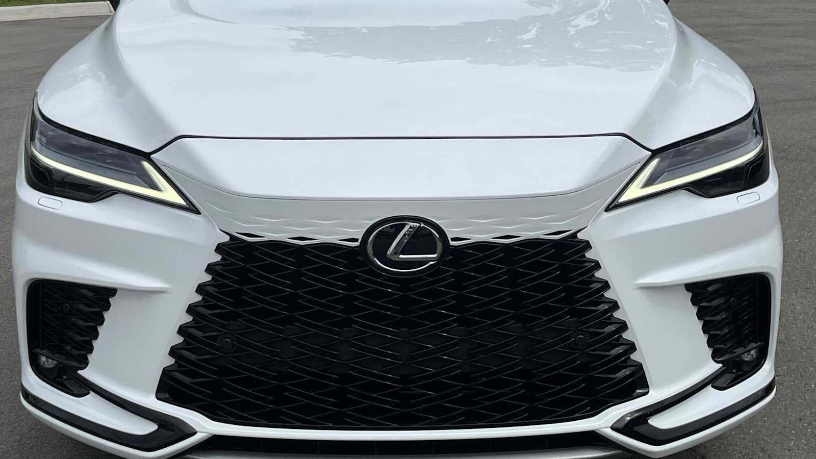 Used 2023 Lexus RX 500h F Sport w/ Cold Area Package AWD/4WD image 22