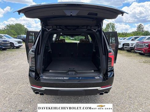 Used 2025 Chevrolet Suburban High Country w/ Sun And Tow Package AWD/4WD image 33