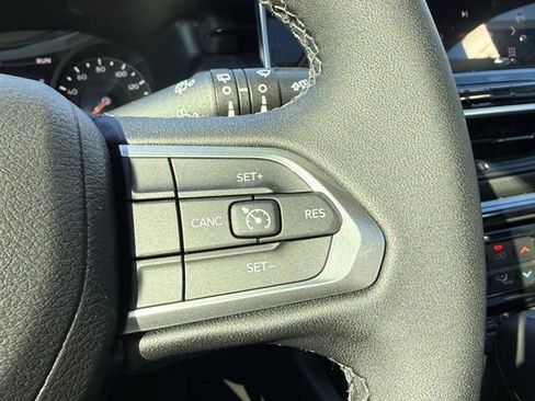 New 2025 Jeep Compass Latitude w/ Sun & Sound Group image 16