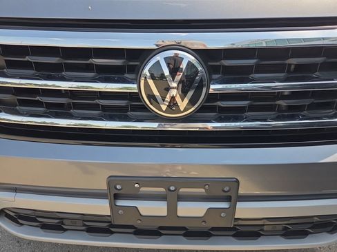 Used 2023 Volkswagen Atlas SE AWD/4WD image 6