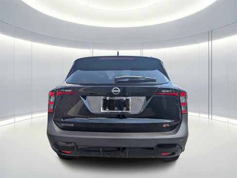 Used 2025 Nissan Kicks SR image 5