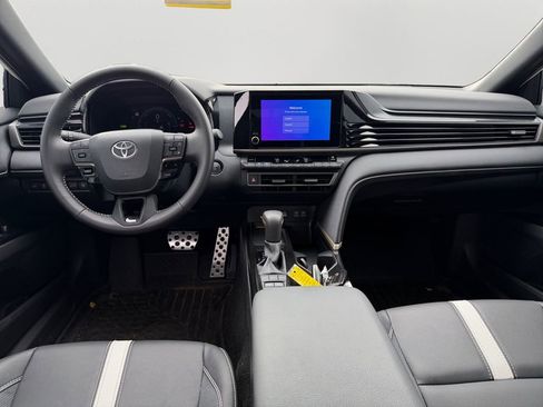 Used 2026 Toyota Camry SE w/ Convenience Package FWD image 9