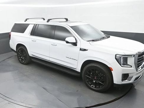 Used 2022 GMC Yukon XL SLT w/ SLT Premium Package RWD image 13