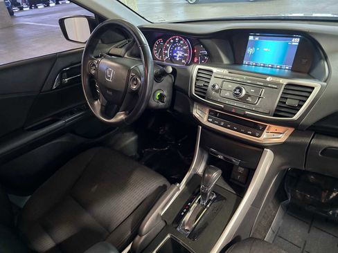 Used 2014 Honda Accord Sport image 30