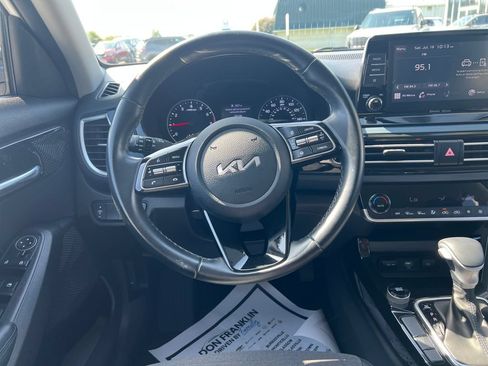 Certified 2023 Kia Seltos S FWD image 16