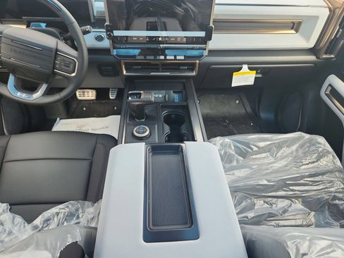 New 2025 GMC Hummer EV 3X w/ LPO, Sport Package image 6